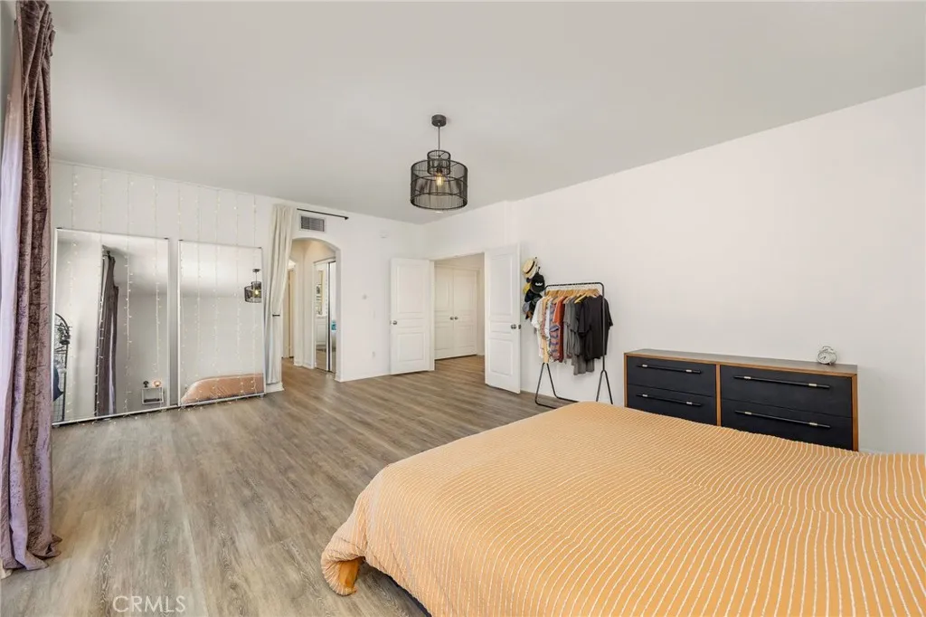 7211 Rockridge Ter, West Hills, California 91307 home-pic-19